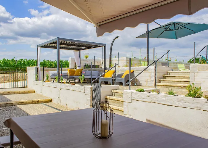 Le Chai * Thenac (Dordogne)