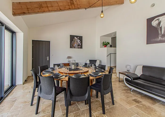 Le Chai Thenac (Dordogne)